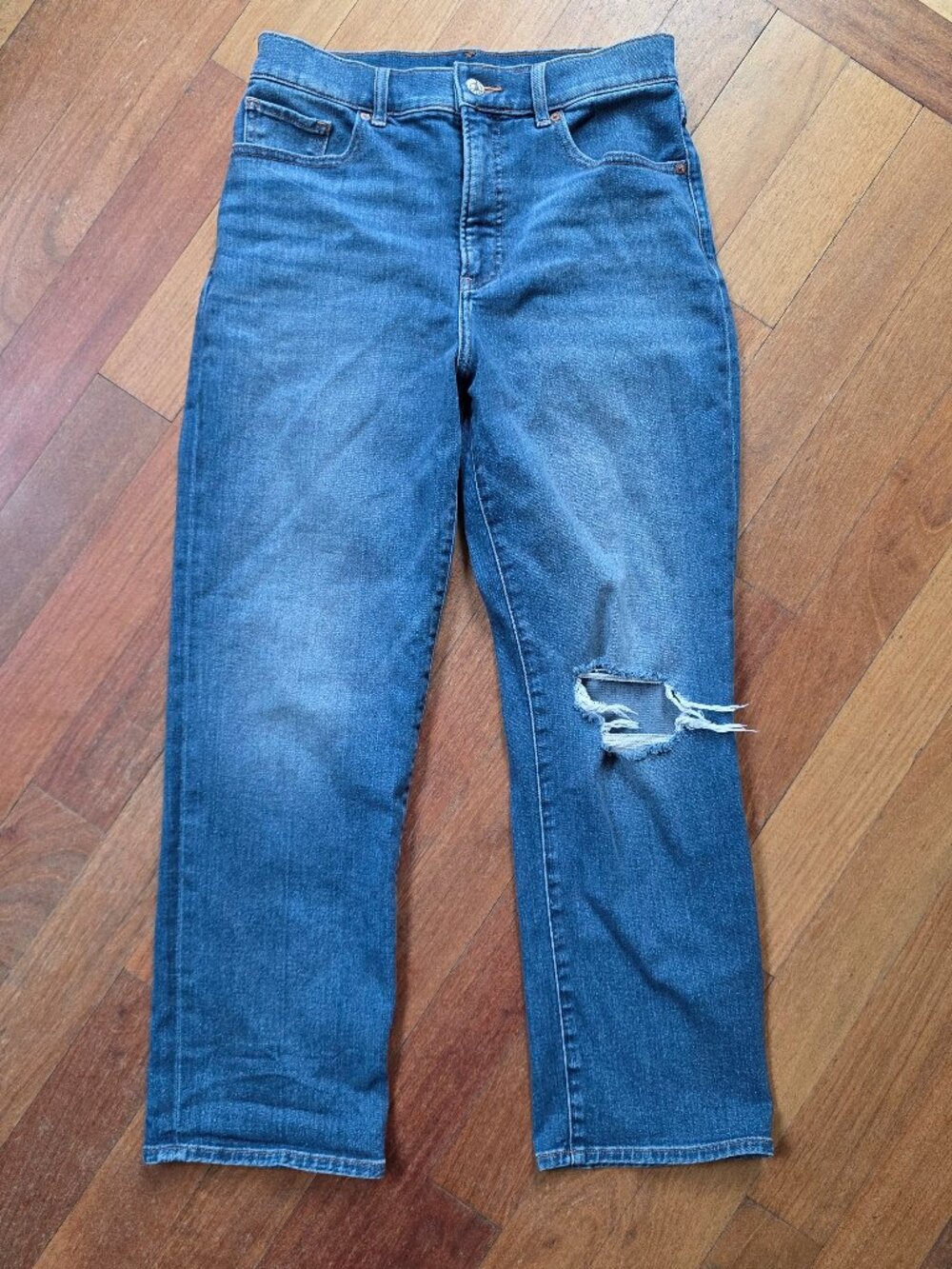 Express Modern Straight Super High Rise Ripped Jeans Size 6 Short - Picture 1 of 16